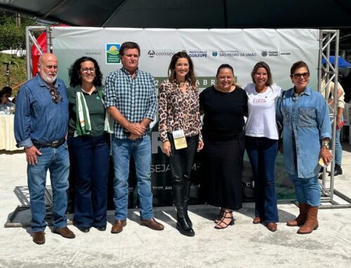 Em Guaxupé, Deputada Greyce Elias participa de encontro com mais de 700 produtoras rurais.