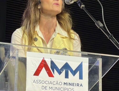 AMM | Deputada Greyce Elias representa a Câmara dos Deputados na abertura do maior congresso municipalista dos estados do Brasil